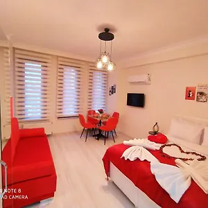 Aparthotel Pera Colour House