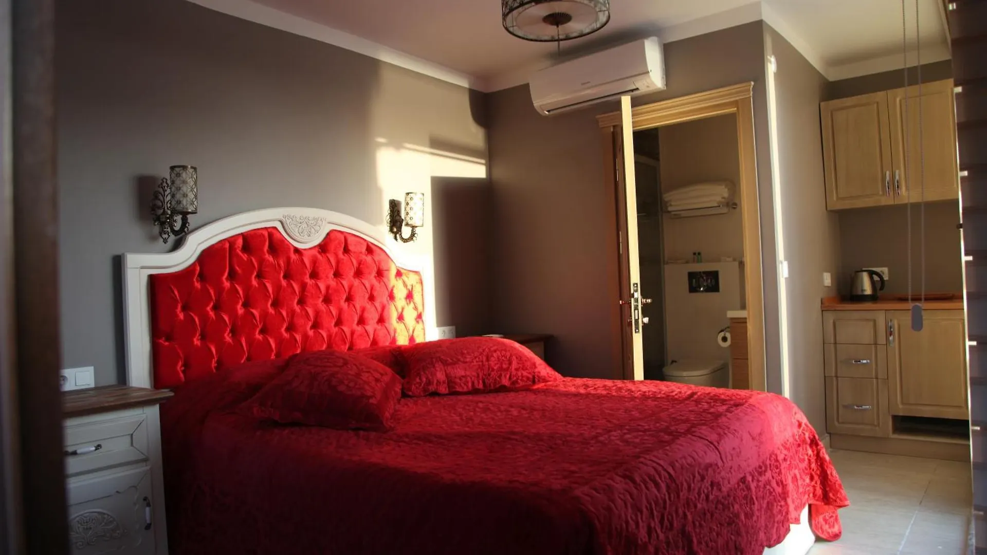 Galatolia Hotel
